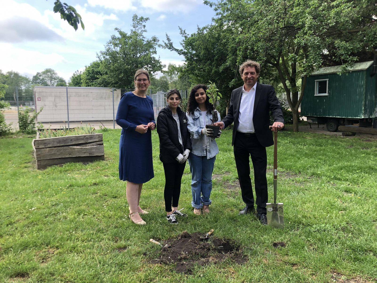 Pflanzaktion Apfelbäume